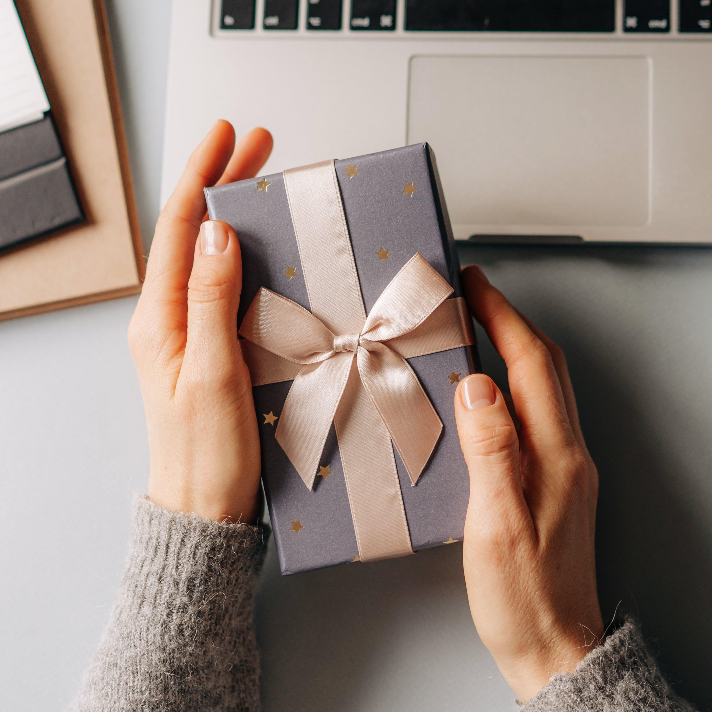 CORPORATE GIFTING